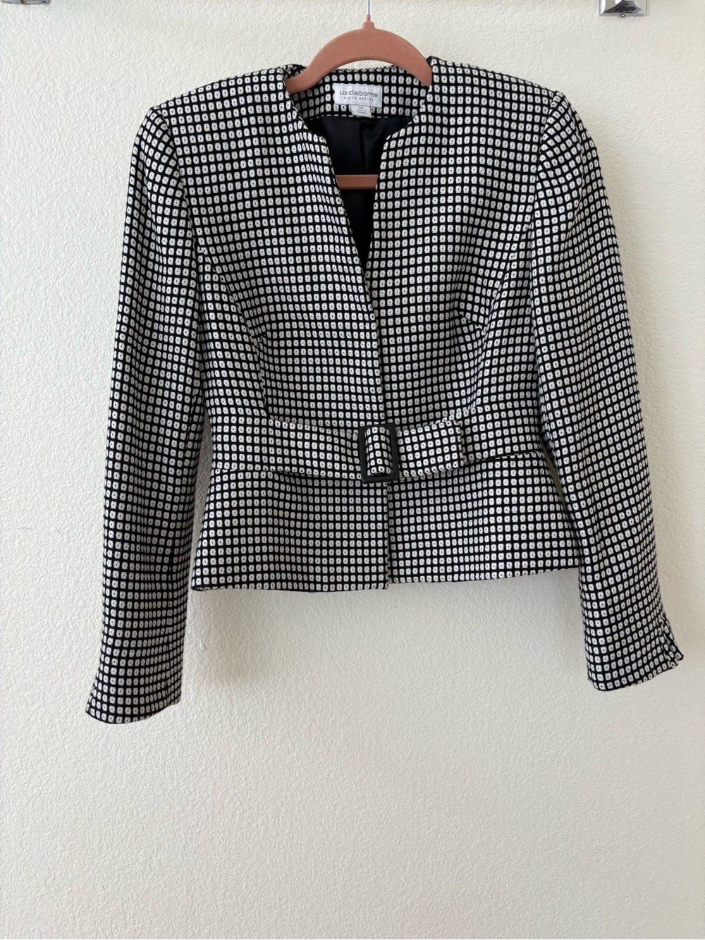 Liz Claiborne Black and White Textured Belted Blazer